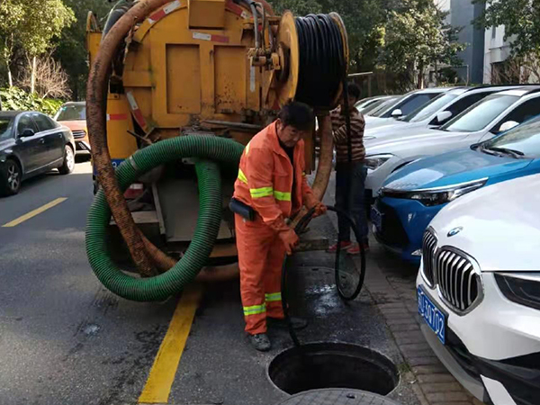 大涌排污管道清淤